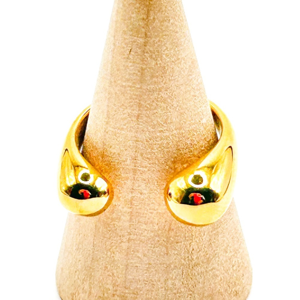 NWOT Droplets ring, 18k gold plated stainless steel, adjustable